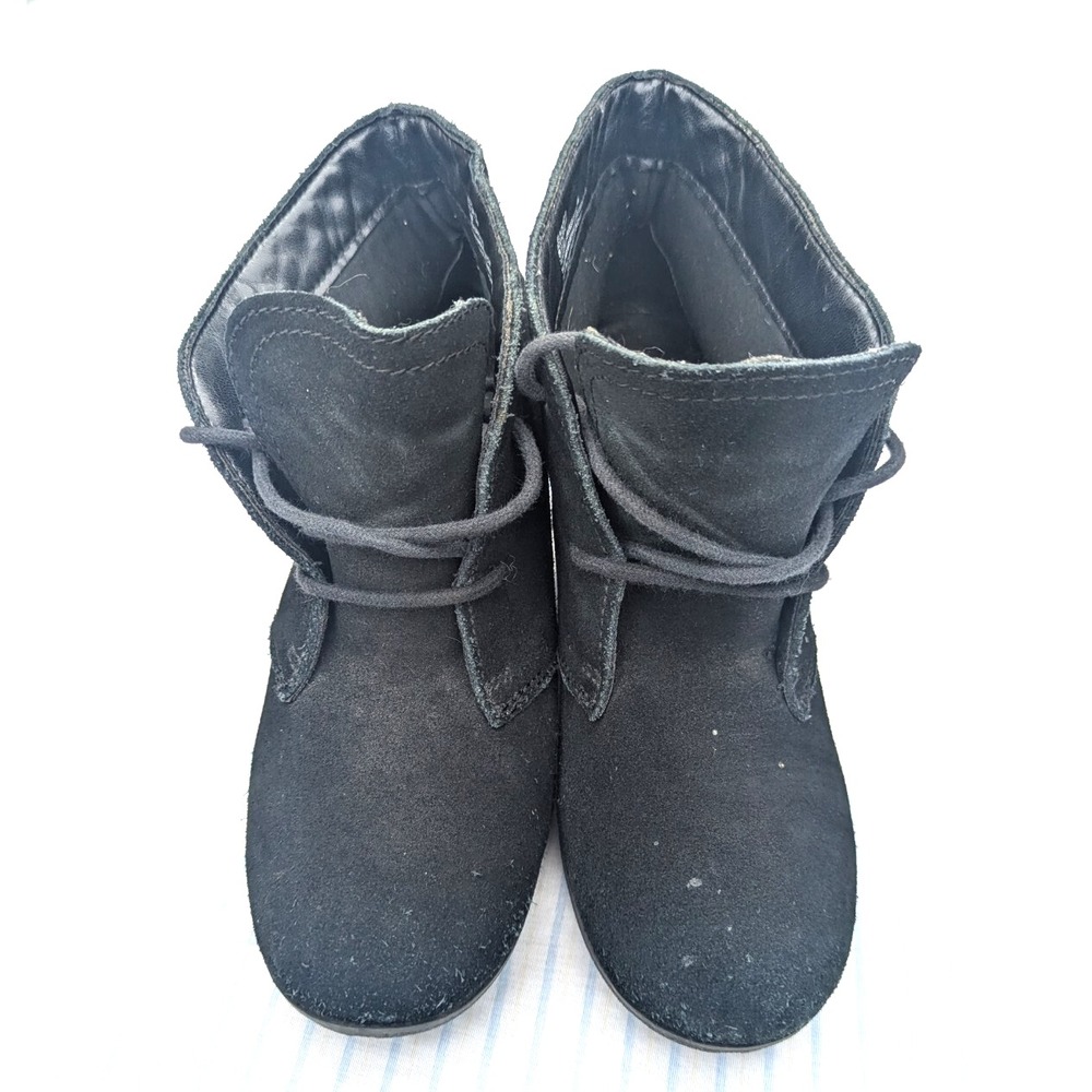 White Mountain IRMA Womens 8.5 M Black Boots Wedge Ankle Boot Faux Suede Casual